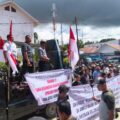 Jangan Ada Yang Luput : Masa Dukung Kajari Berantas Korupsi Di Nias  