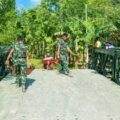 Satgas Karbak TNI AD Rajut Jembatan Penghubung Mimpi di Sungai Fauro Faete