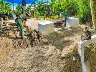 Jembatan Satgas Karbak TNI AD : Jalan Menuju Masa Depan Gemilang, Bukti Negara Hadir