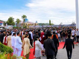 Semangat Kemerdekaan Menggema, Warga Gunungsitoli Larut dalam Maena Massal
